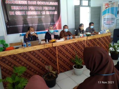 Audiensi Dan Sosialisai Rumah Pintar Pemilu atau Pemilih Pemula